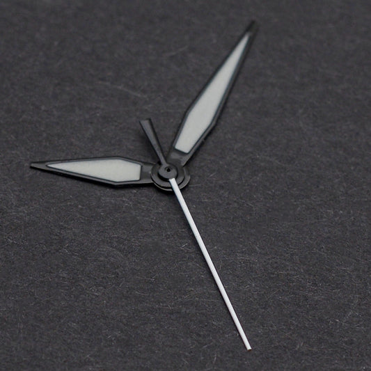 H1052 Black Pilot Hands with Luminous