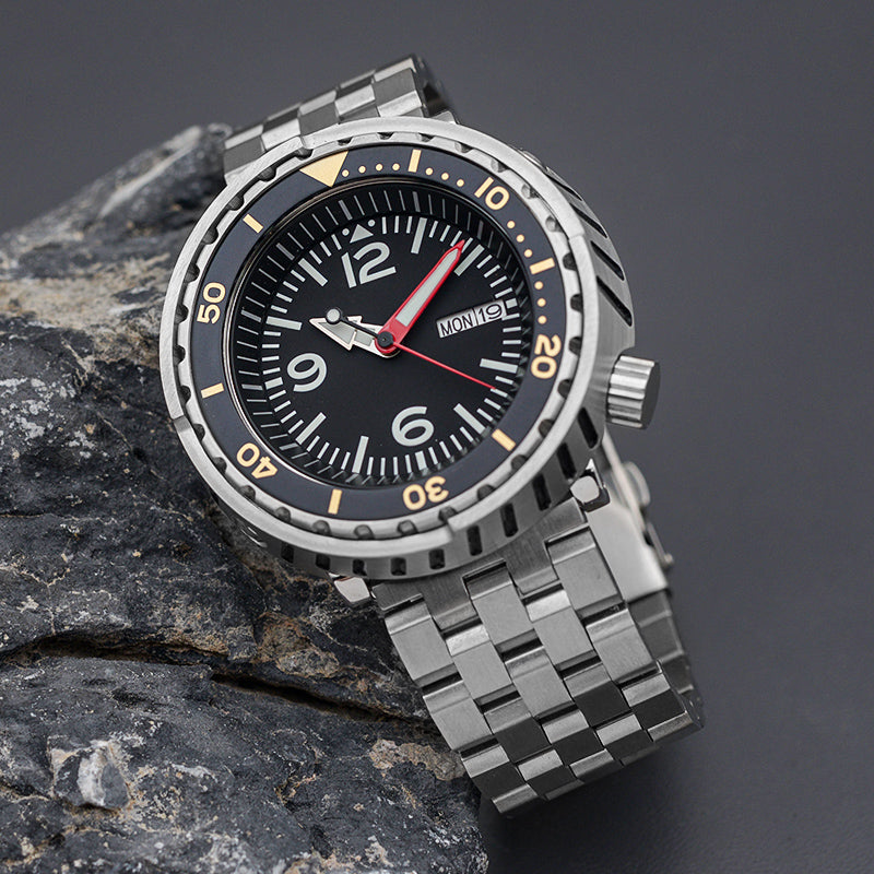 W1002 Black-Red Automatic Dive Watch