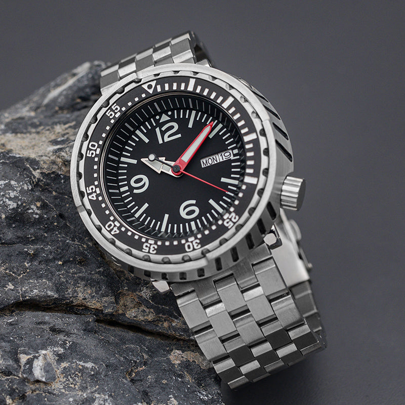 W1002 Black-Red Automatic Dive Watch