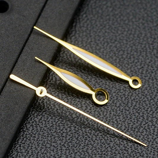 H1036 Pitched Dauphine Gold Hands Set